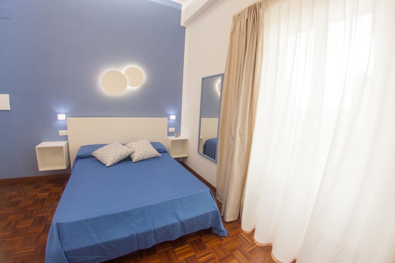 319 Al Duomo Bed & Breakfast เนเปิลส์ ภายนอก รูปภาพ