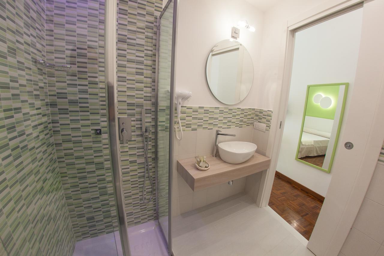 319 Al Duomo Bed & Breakfast เนเปิลส์ ภายนอก รูปภาพ