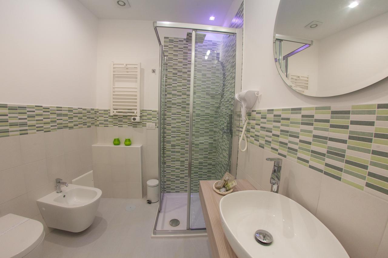 319 Al Duomo Bed & Breakfast เนเปิลส์ ภายนอก รูปภาพ